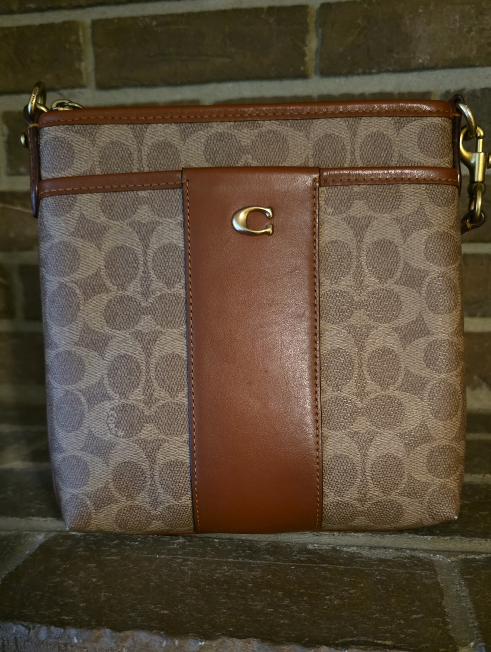 COACH Signature Kitt Messenger Brown Crossbody